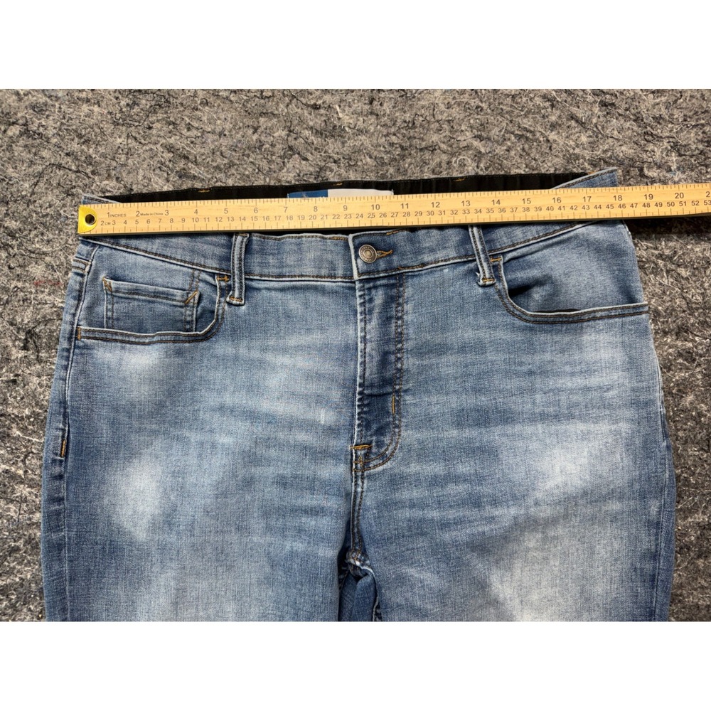 Old Navy 360 Stretch Straight Leg Jeans Mens 38x30 Light Wash Blue Denim Comfort - Picture 6 of 13